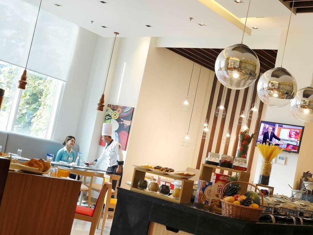 Ibis Kochi City Centre - An Accor Brand Zewnętrze zdjęcie